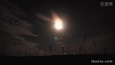 实拍夜晚月亮延时摄影
